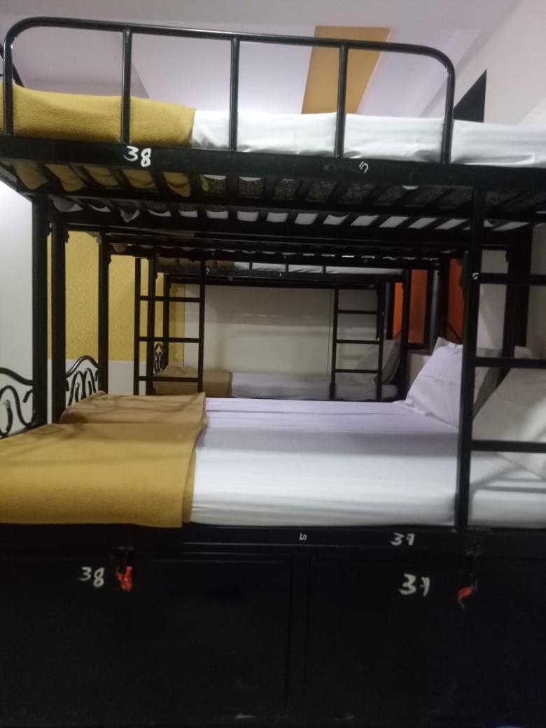 Bandra Dormitory Only For Indian Bombaj Exteriér fotografie